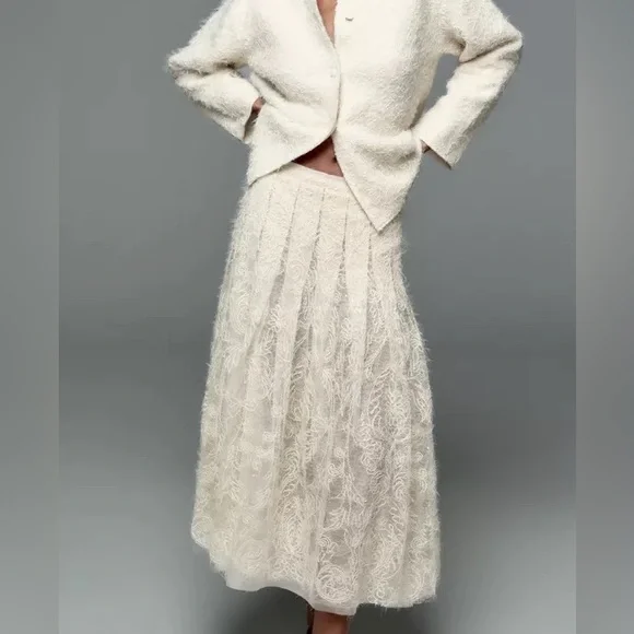 ZARA SEQUIN EMBROIDERED SKIRT - S - Picture 4 of 11